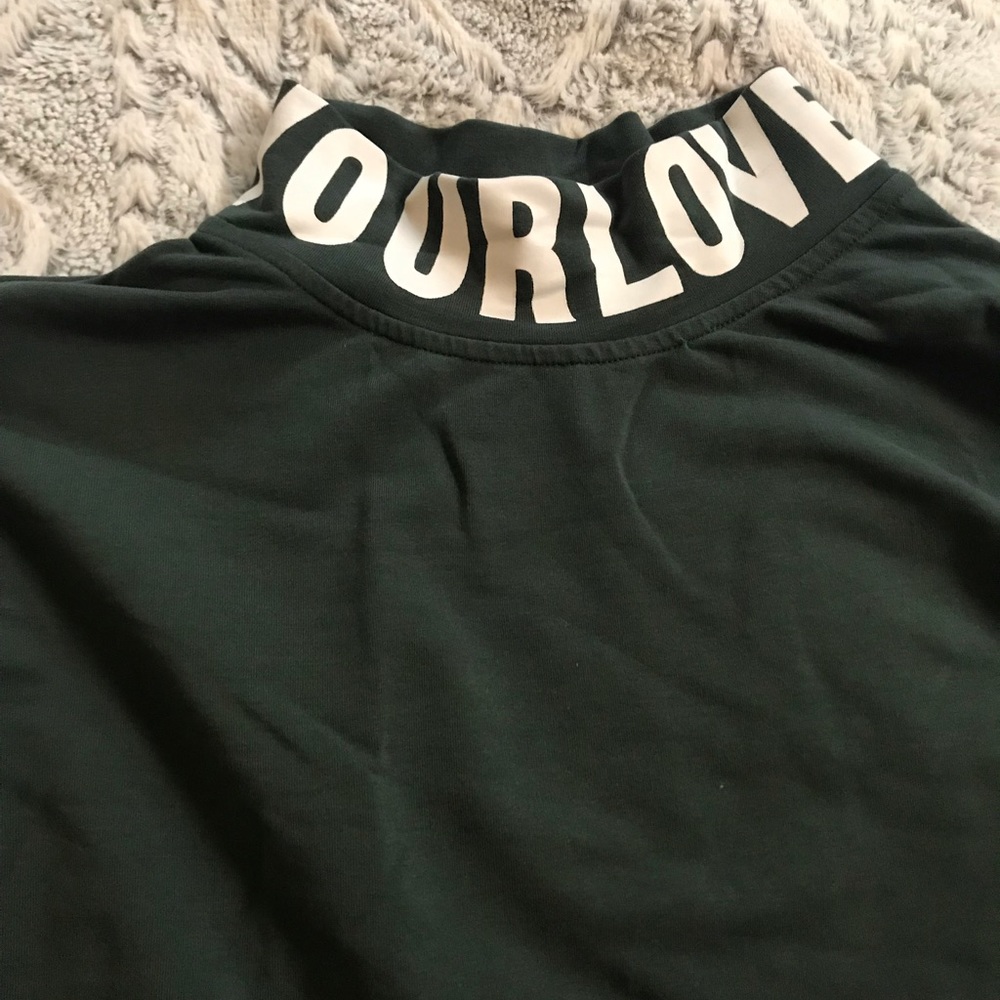 Like New Dark Green Streetwear Long Sleeves - Picture 2 of 9